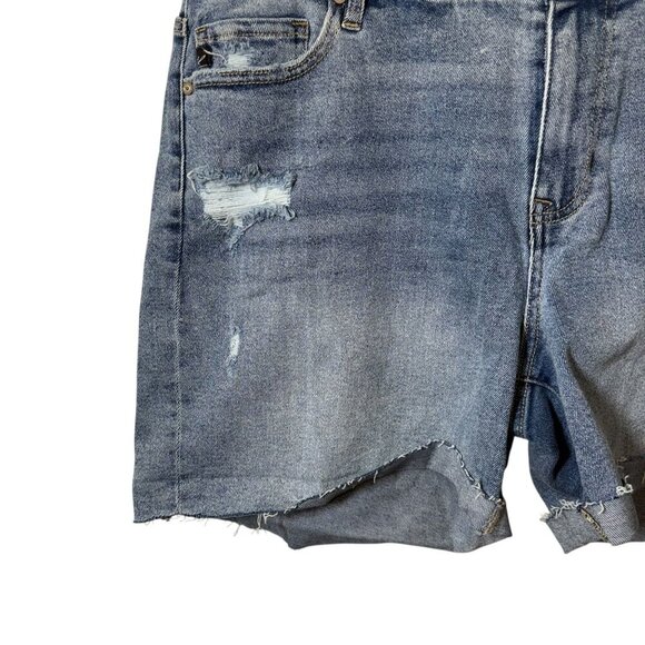 Maurices Womens Distressed Denim Shorts NWT Raw Hem Light Wash Mid-Rise Size 20 - Picture 3 of 9